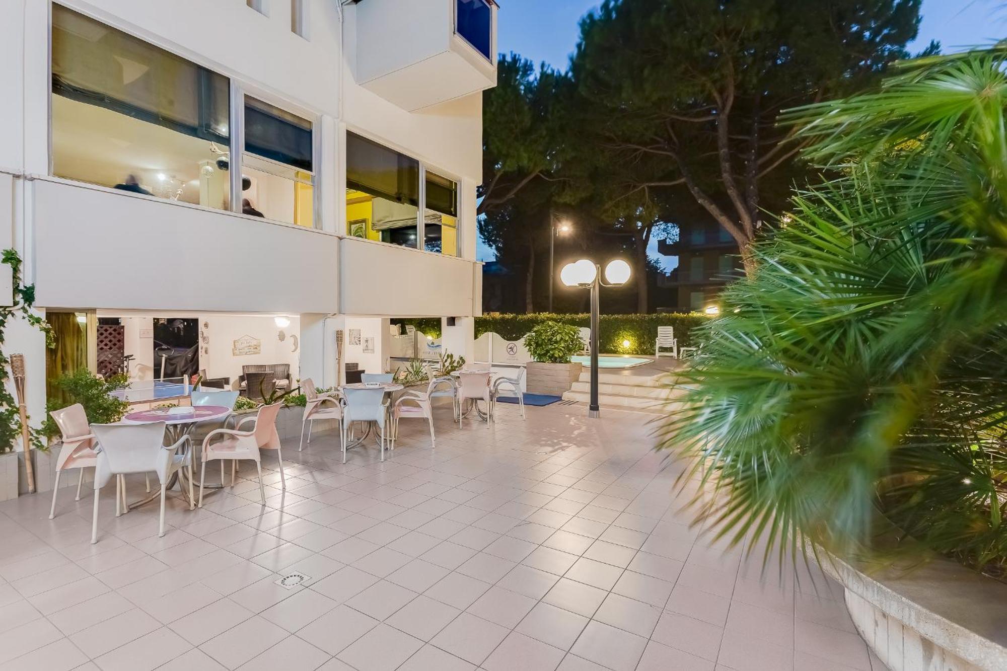 Hotel Kiss Cesenatico Eksteriør billede