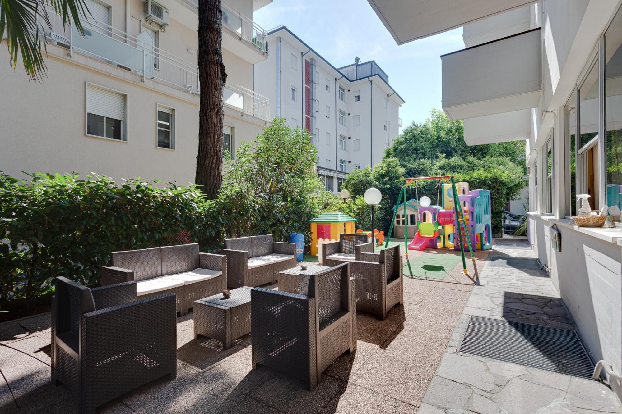 Hotel Kiss Cesenatico Eksteriør billede